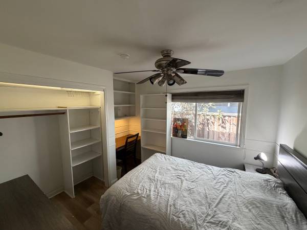 Listing photo 1 of 5