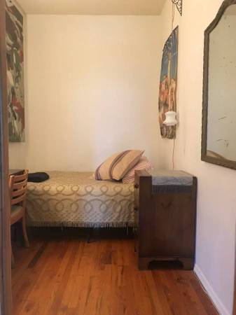 Listing photo 1 of 4