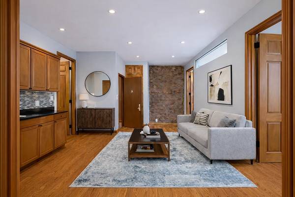 Listing photo 1 of 5