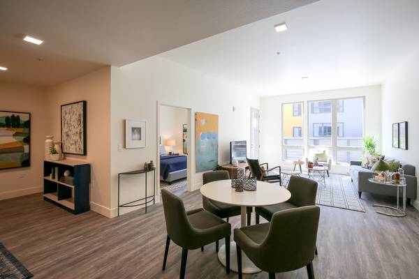 Listing photo 1 of 5