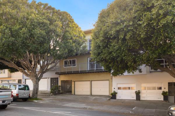 Listing photo 1 of 5