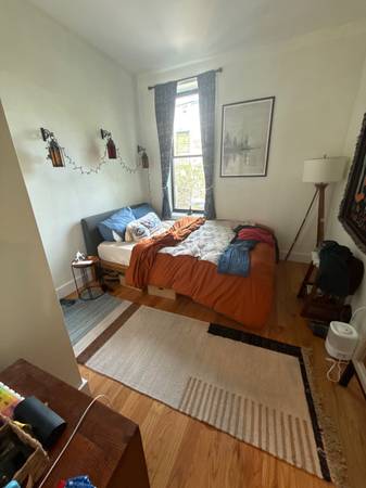 Listing photo 1 of 5