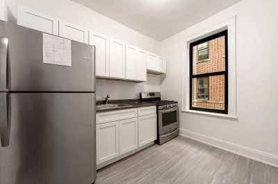 Listing photo 1 of 4