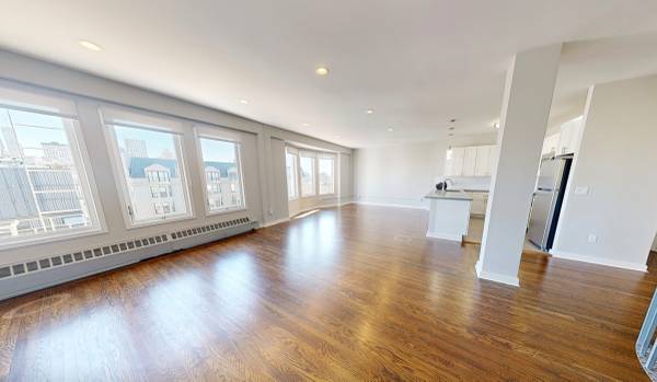 Listing photo 1 of 5