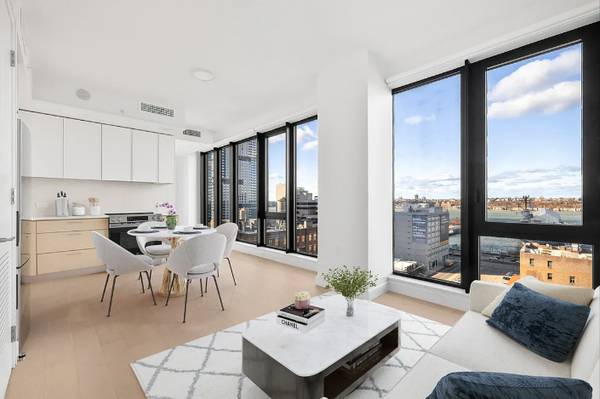 Listing photo 1 of 5