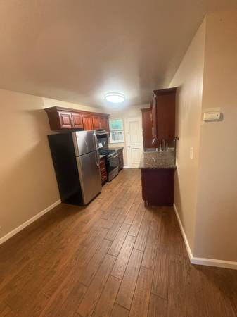 Listing photo 1 of 5