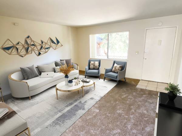 Listing photo 1 of 5