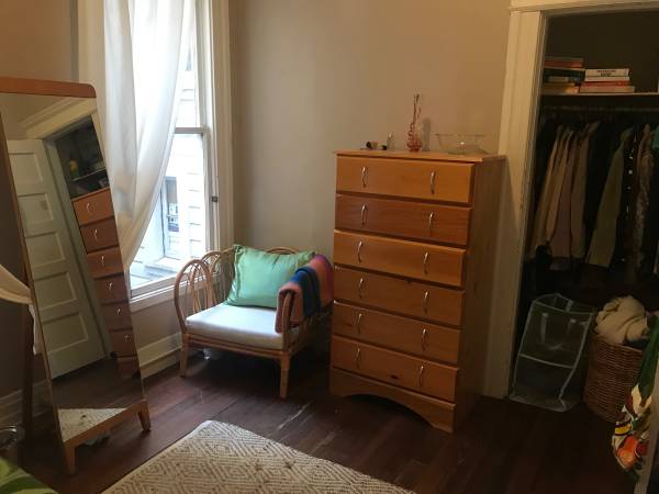Listing photo 1 of 2