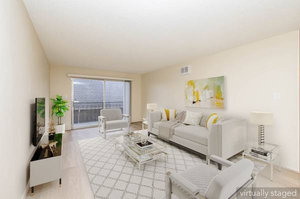 Listing photo 1 of 5