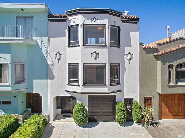Listing photo 1 of 3