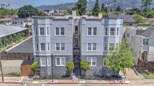 Listing photo 1 of 5