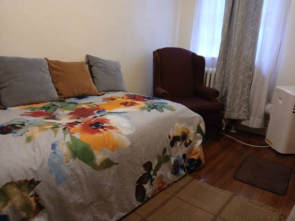 Listing photo 1 of 5