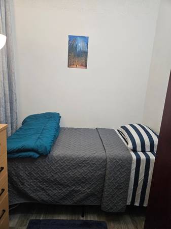 Listing photo 1 of 4