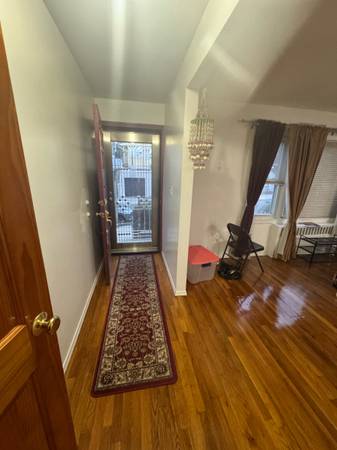 Listing photo 1 of 5