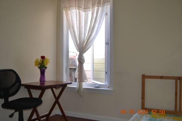 Listing photo 1 of 5