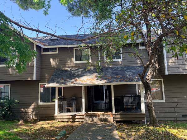 Listing photo 1 of 5