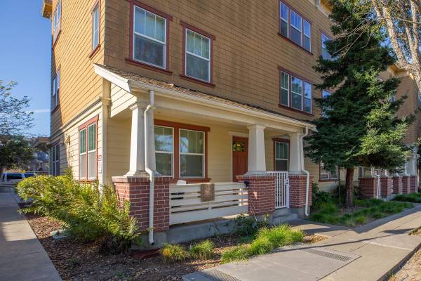 Listing photo 1 of 5