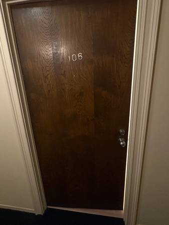 Listing photo 1 of 5
