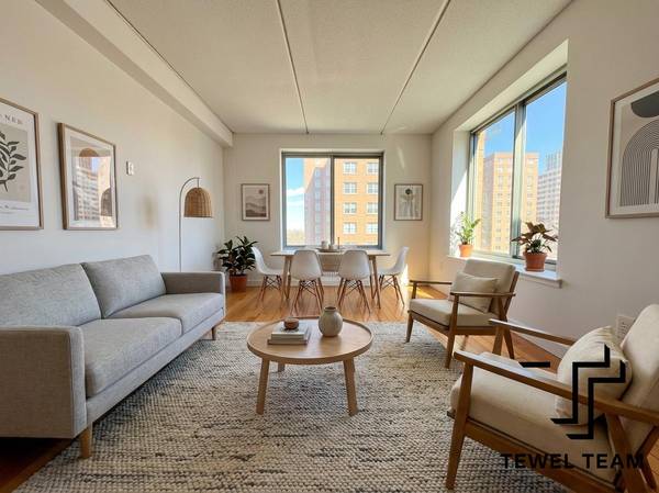 Listing photo 1 of 5