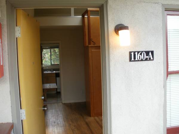 Listing photo 1 of 4
