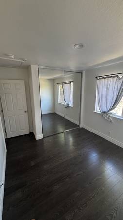 Listing photo 1 of 2
