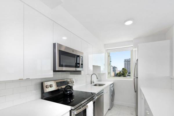 Listing photo 1 of 5