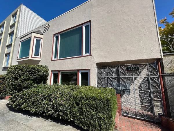 Listing photo 1 of 5