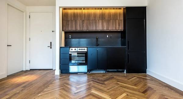 Listing photo 1 of 5