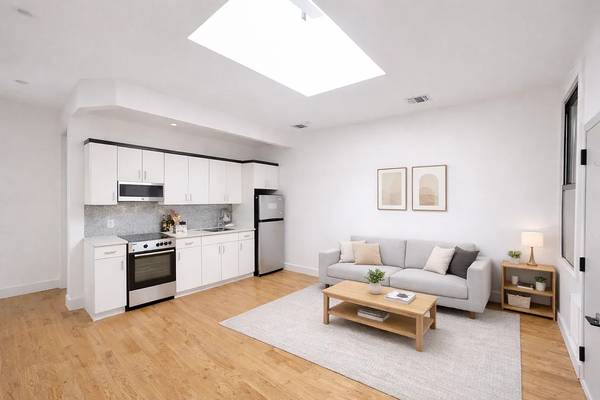 Listing photo 1 of 5