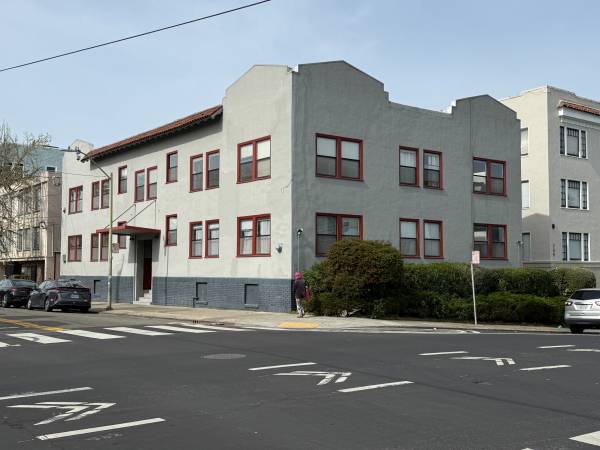 Listing photo 1 of 5