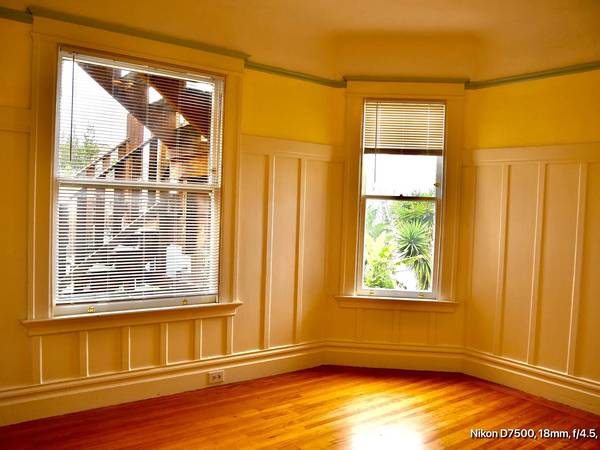 Listing photo 1 of 5