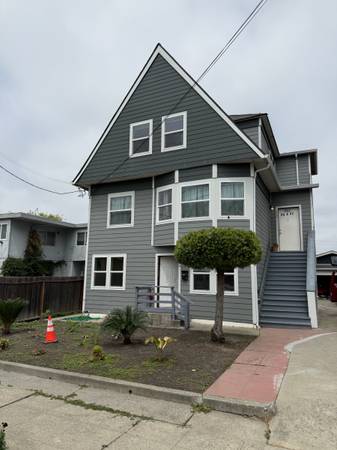 Listing photo 1 of 5
