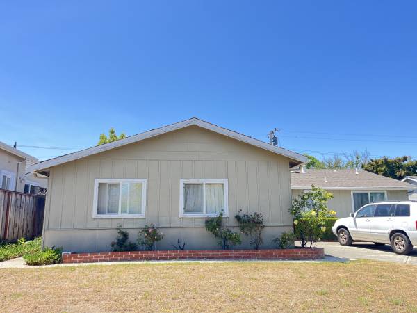 Listing photo 1 of 5