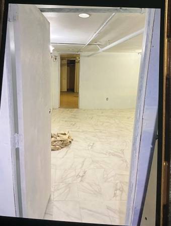 Listing photo 1 of 5