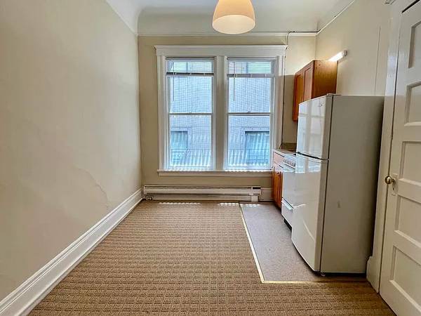 Listing photo 1 of 4