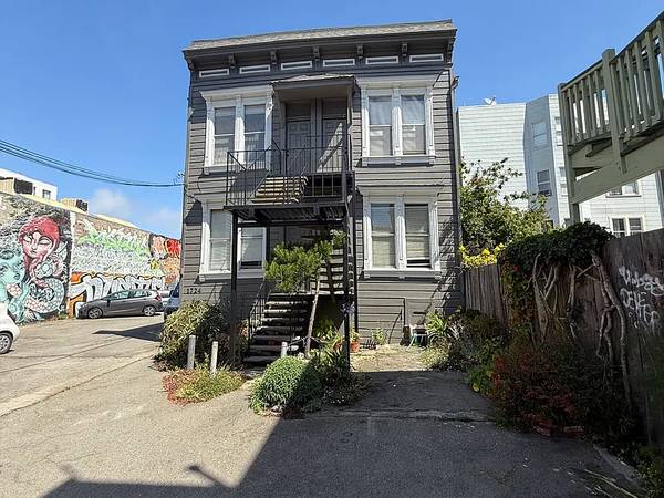 Listing photo 1 of 5