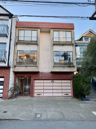 Listing photo 1 of 5