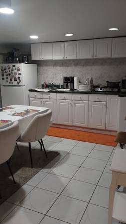 Listing photo 1 of 3