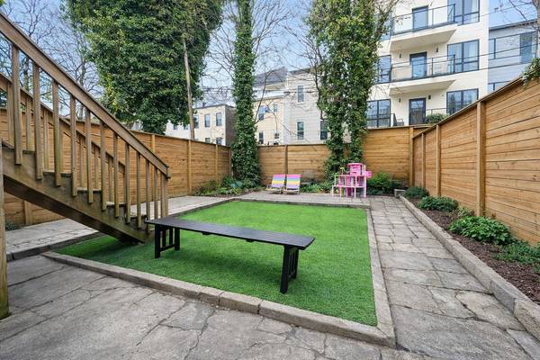 Listing photo 1 of 5