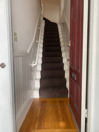Listing photo 1 of 5