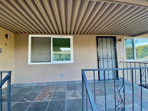 Listing photo 1 of 5