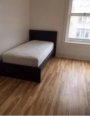 Listing photo 1 of 4