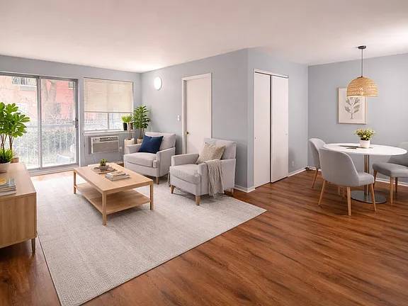 Listing photo 1 of 5