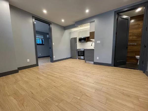 Listing photo 1 of 7
