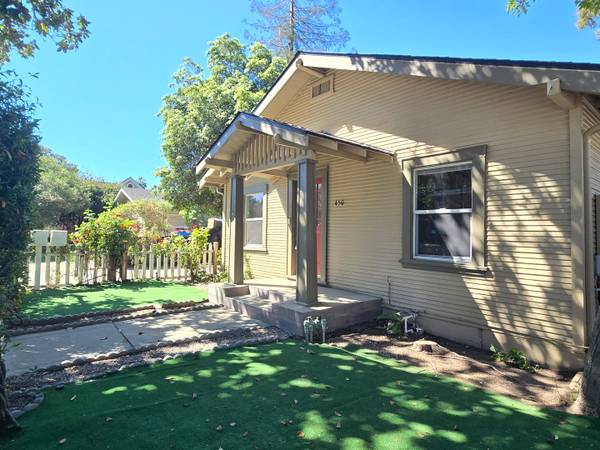 Listing photo 1 of 5