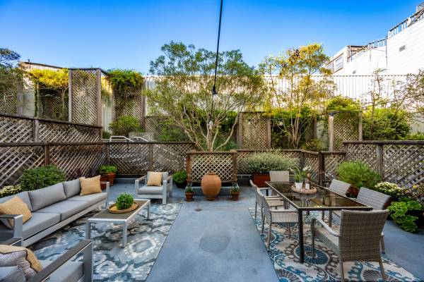 Listing photo 1 of 5