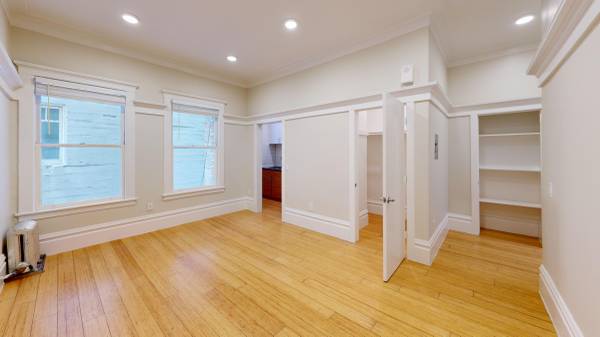 Listing photo 1 of 5