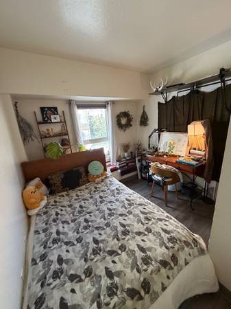 Listing photo 1 of 5