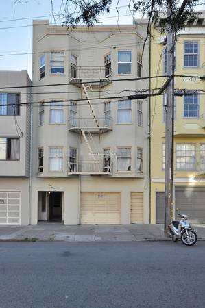 Listing photo 1 of 5