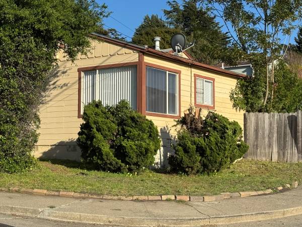 Listing photo 1 of 5